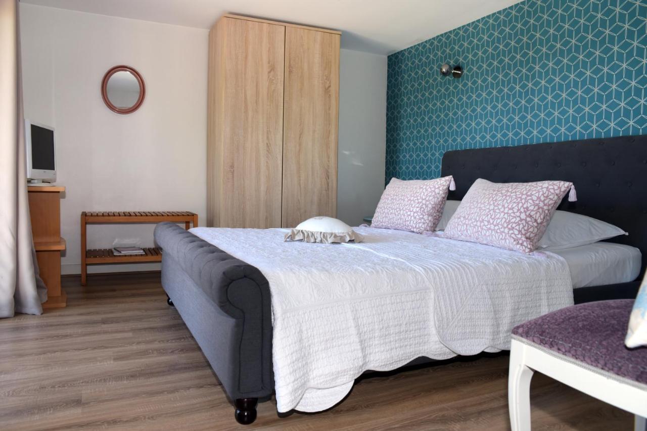 Bed and Breakfast Les Bessonnes Saint-Georges-Haute-Ville Exterior foto